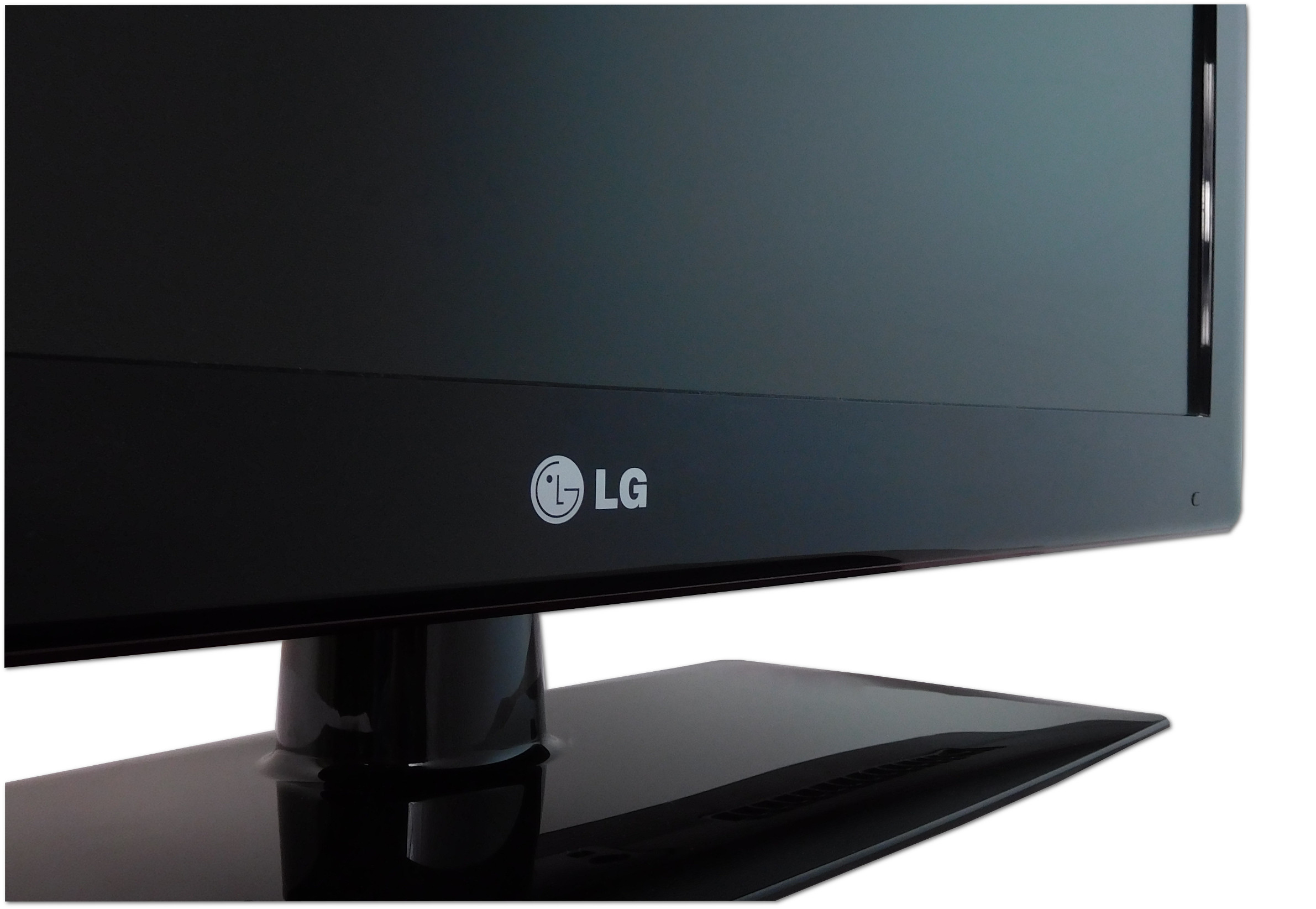 LG 81 cm (32 Zoll) FULL HD LCD Digital Fernseher mit DVB-T/C USB HDMI ...